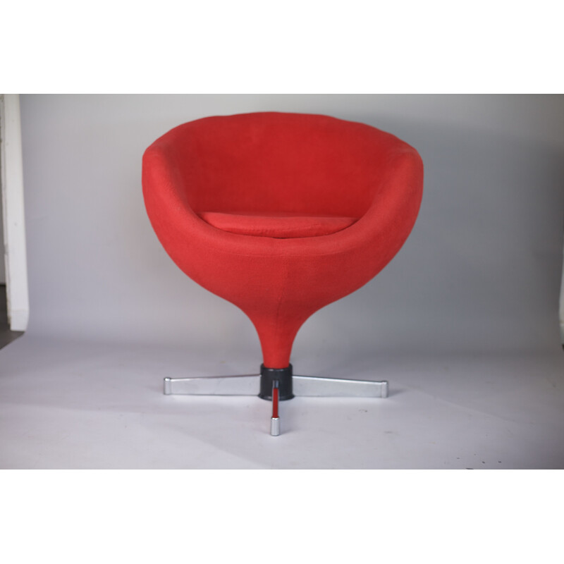 Red Luna chair by Pierre Guariche for Meurop