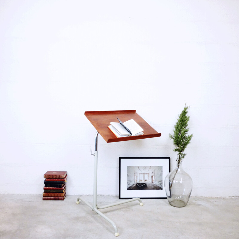 Reclining side table in teak