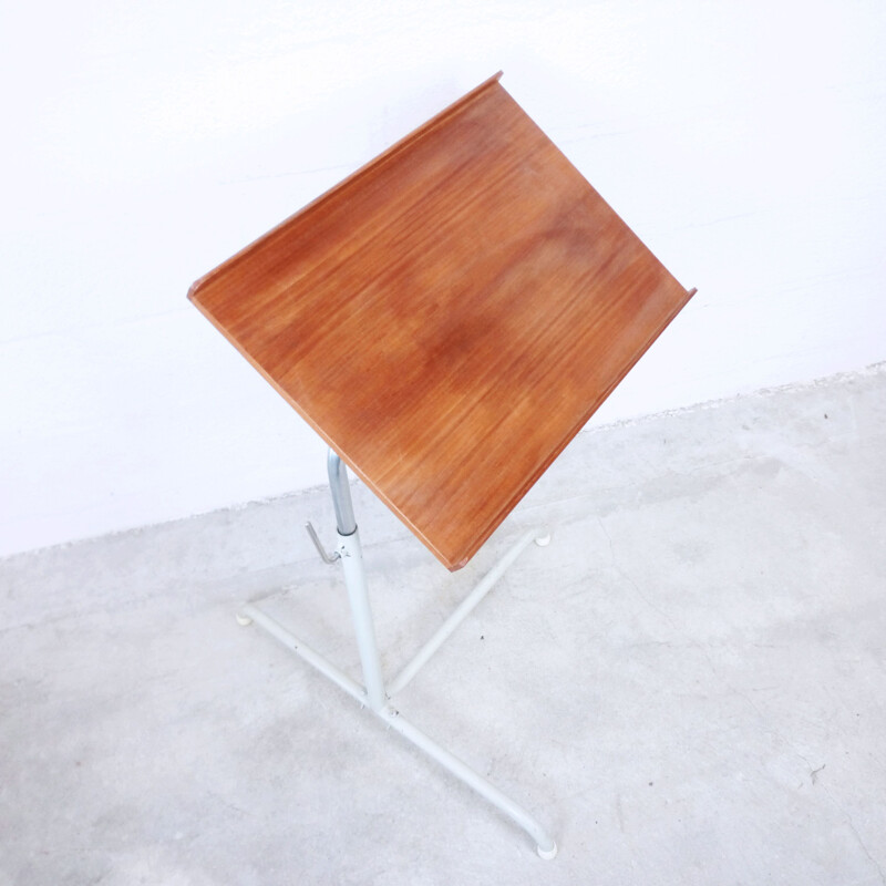 Reclining side table in teak