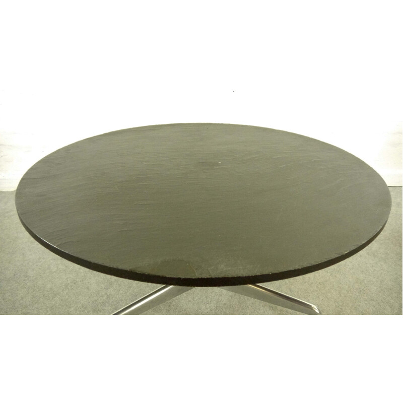 Round coffee table in aluminum with tripod base