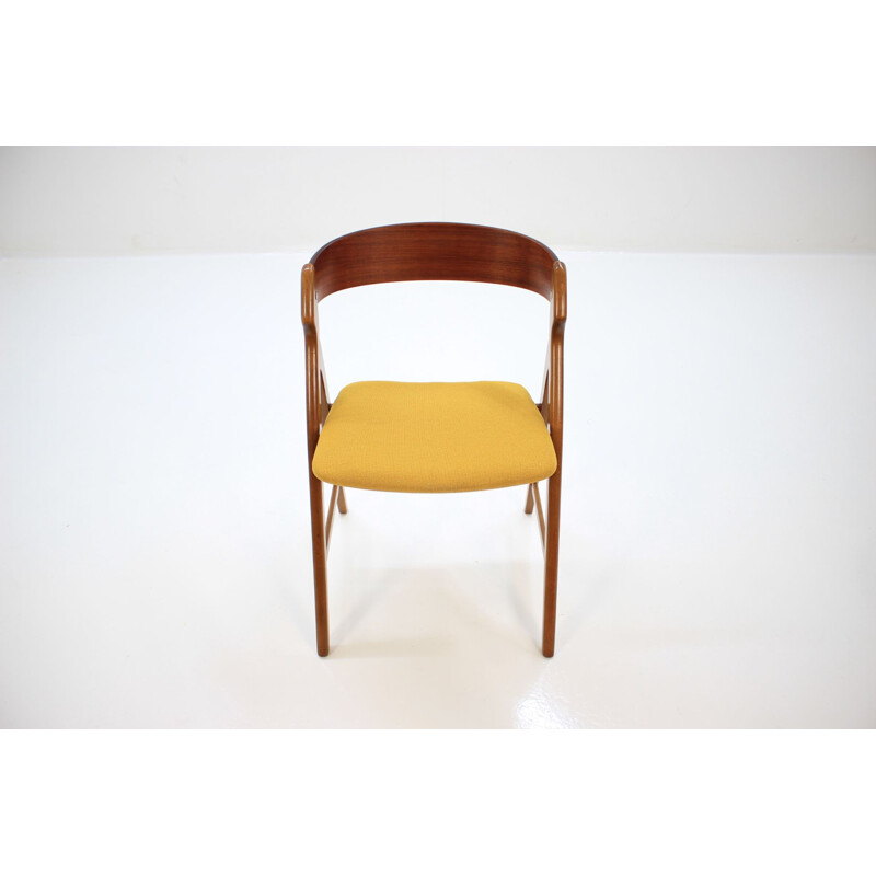 Set of 6 vintage chairs Model 71 in oakwood and plywood