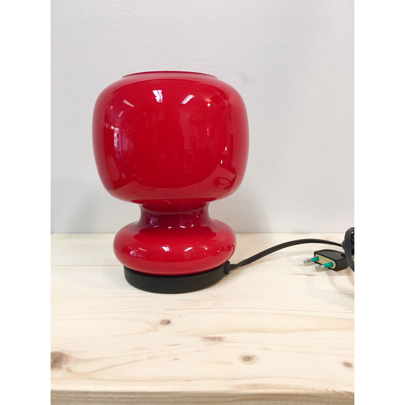 Lampe vintage française rouge en verre opalin et acier 1980