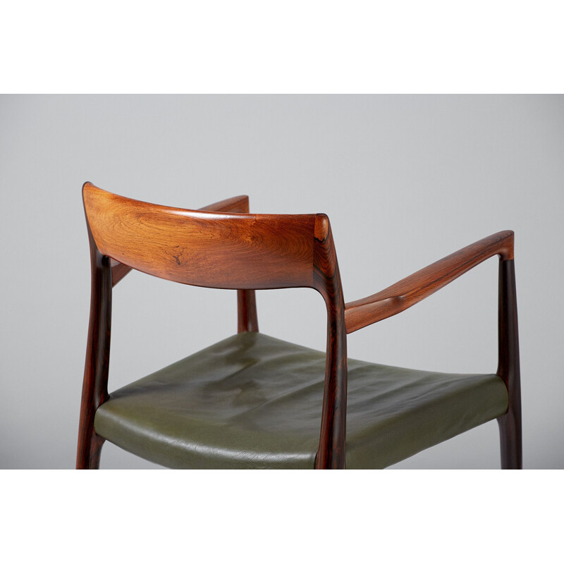Vintage Model 57 Armchair in rosewood and leather 1950