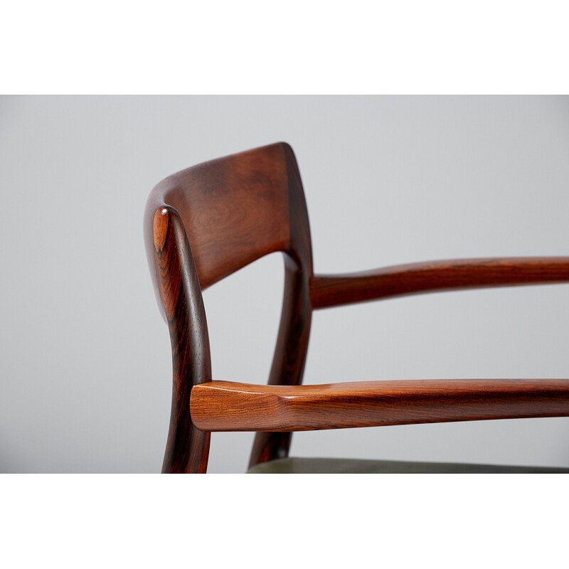 Vintage Model 57 Armchair in rosewood and leather 1950