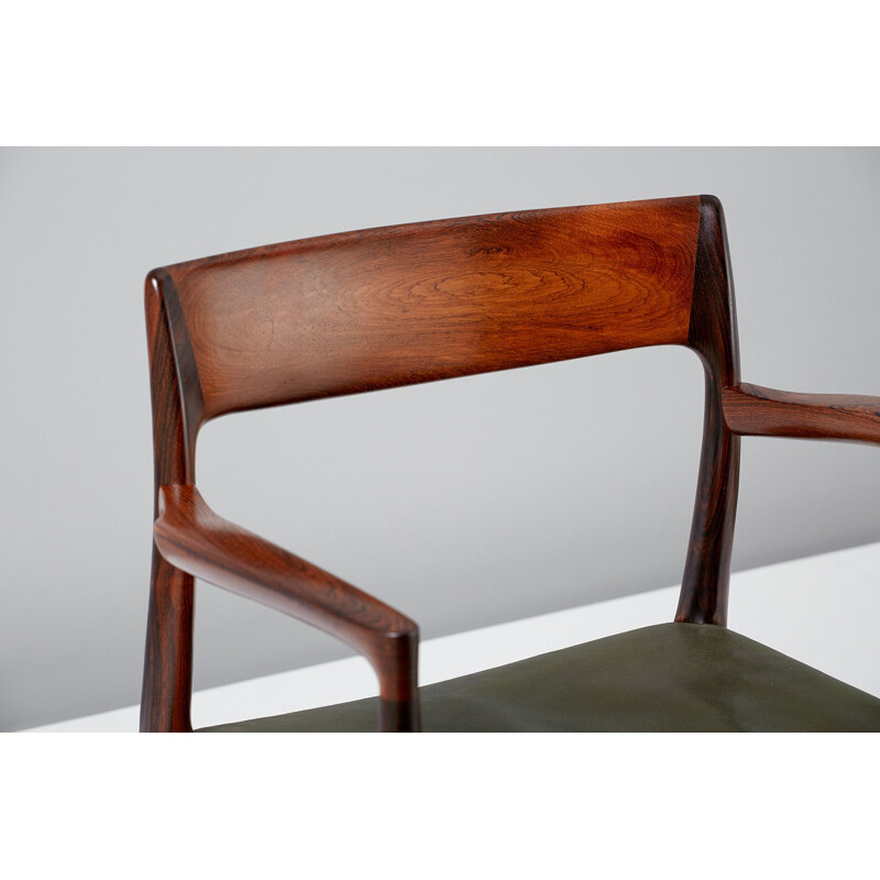 Vintage Model 57 Armchair in rosewood and leather 1950
