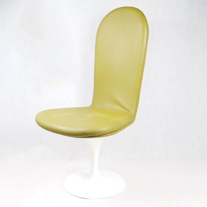 Haute chaise pivotante type tulipe en cuir, Danemark des années 70