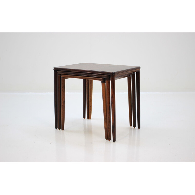 Vintage danish nesting tables in rosewood 1960