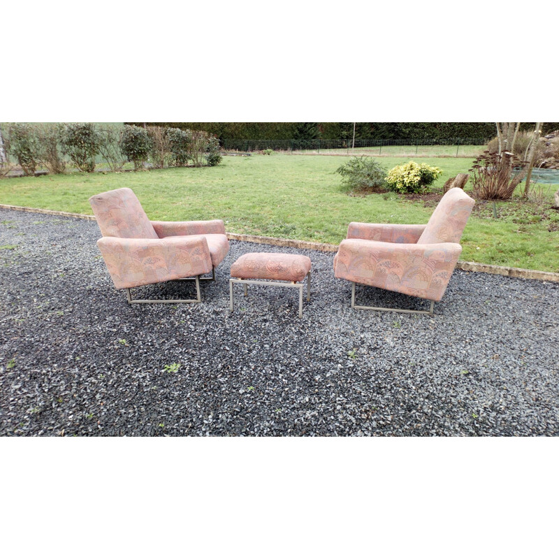 Paar vintage fauteuils met roze stoffen voetenbank, Frankrijk 1950