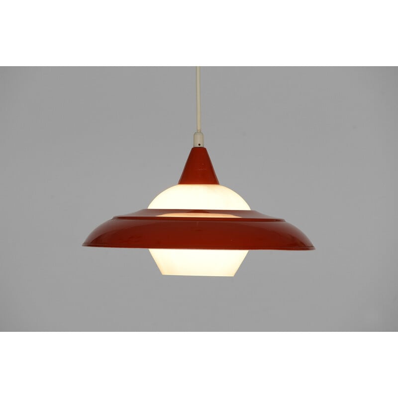 Red and white pendant lamp in opaline