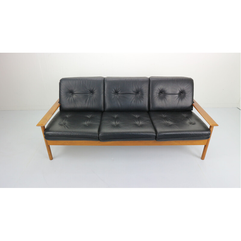 3-seater sofa in beechwood and black leather