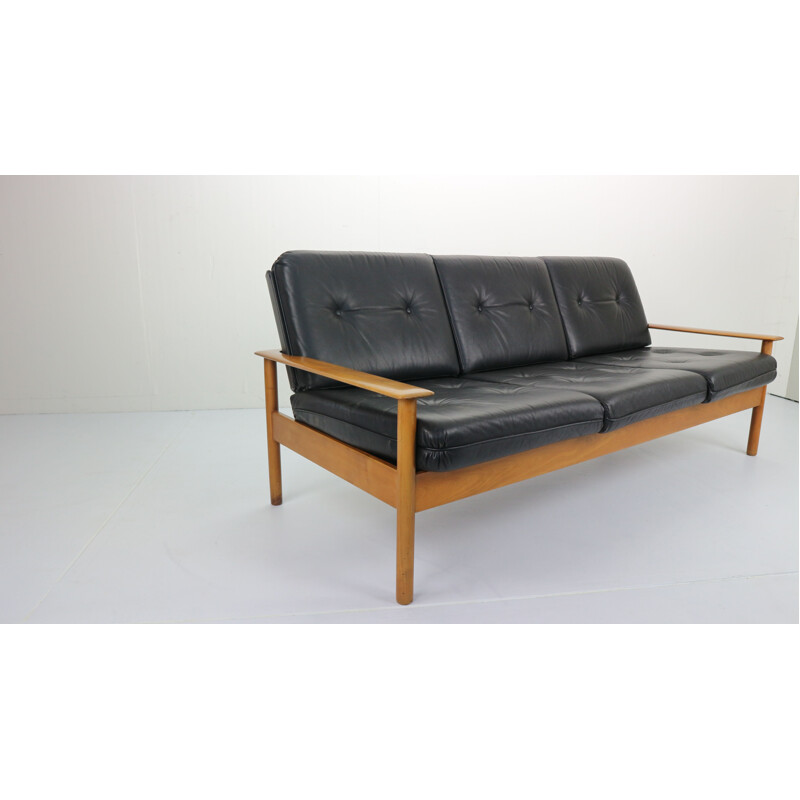 3-seater sofa in beechwood and black leather