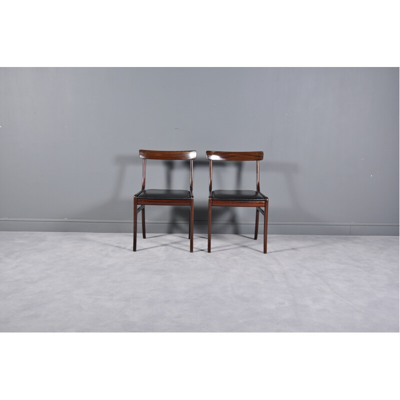 Pair of mahogany chairs by Ole Wanscher for Poul Jeppesen