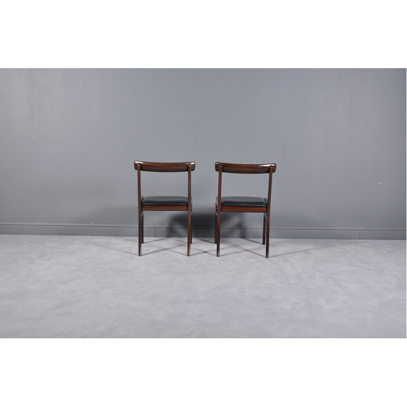 Pair of mahogany chairs by Ole Wanscher for Poul Jeppesen