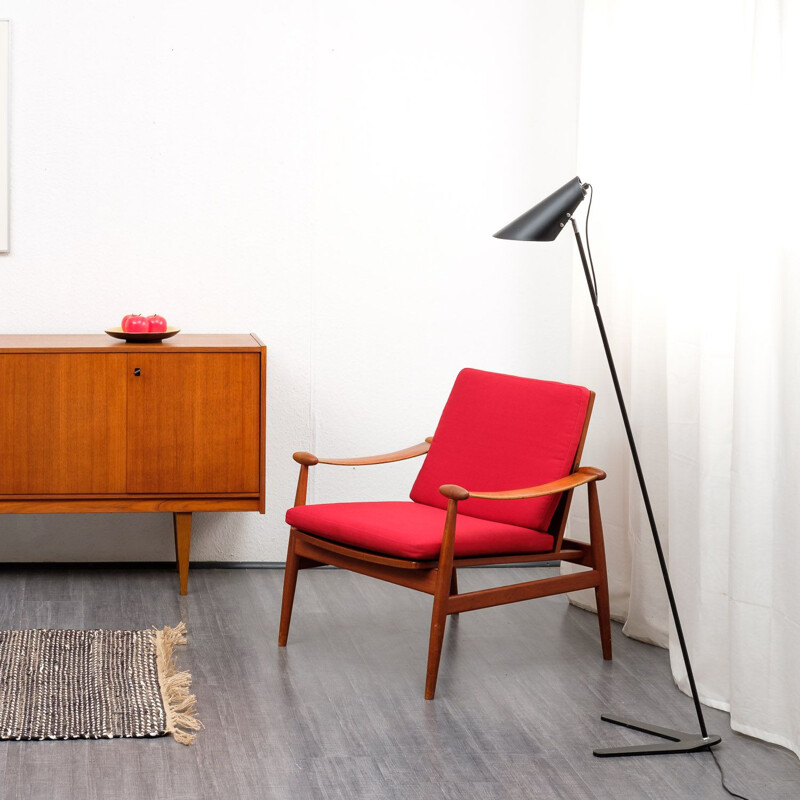 Red armchair by Finn Juhl for France & Son, model 133