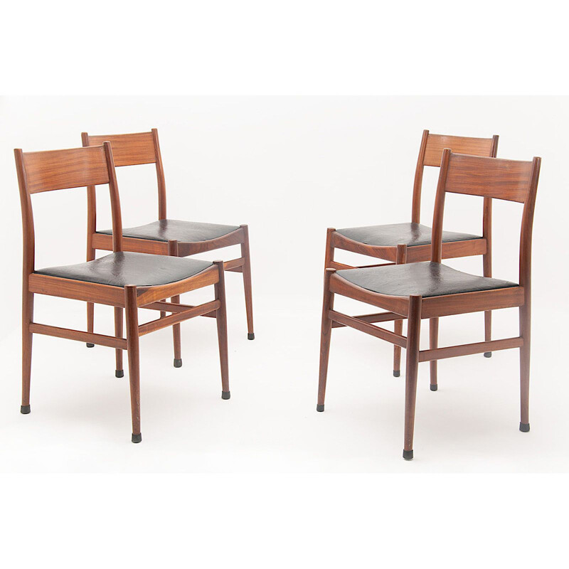 Set of 4 Italian vintage dining chairs by Consorzio Sedie Friuli