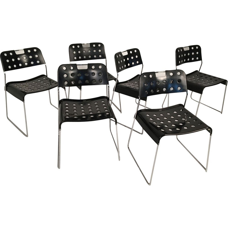 Set of 6 vintage black chairs by  Rodney Kinsman 1970