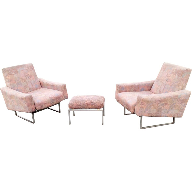 Paar vintage fauteuils met roze stoffen voetenbank, Frankrijk 1950