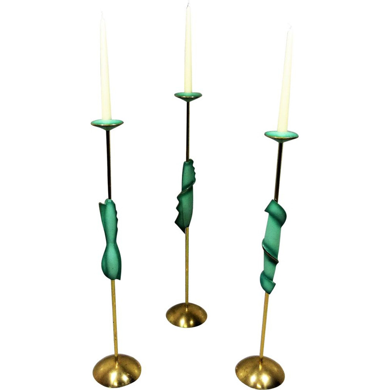 Suite de 3 chandeliers en laiton et bronze