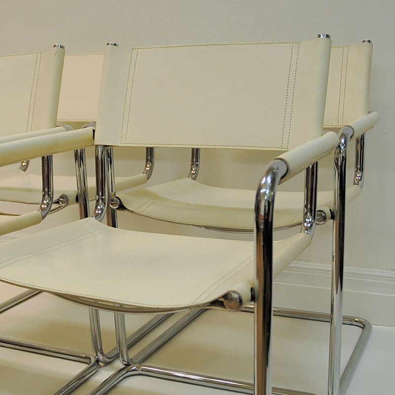 Set of 4 vintage chairs in white Leather  by Linea Veam, Cantilever, Italy, 70s 80s