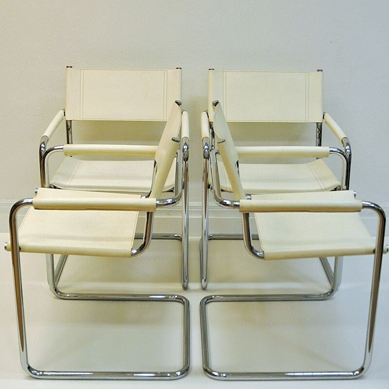 Set of 4 vintage chairs in white Leather  by Linea Veam, Cantilever, Italy, 70s 80s