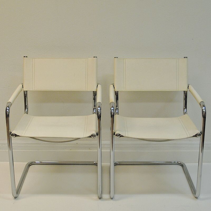 Série de 4 chaises vintage en cuir blanc par Linea Veam, Cantilever, Italie, années 1970 1980