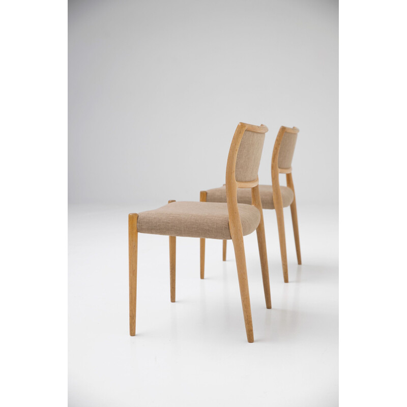 2 chaises à repas vintage en teck modèle 80 par Niels Otto Møller,1960