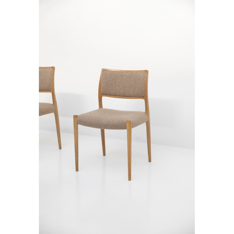 2 chaises à repas vintage en teck modèle 80 par Niels Otto Møller,1960