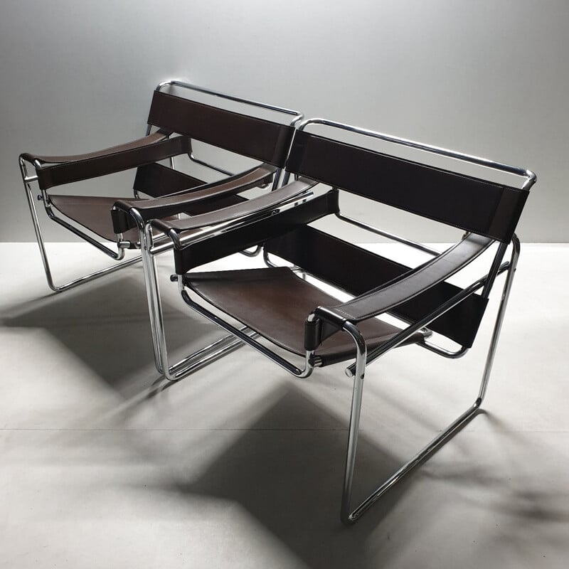 Paire de fauteuil vintage wassily B3 en cuir brun par Marcel Breuer pour Gavina