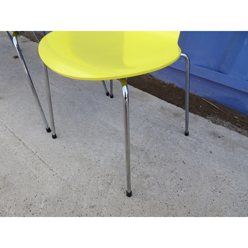 Set of 4 vintage chairs yellow ant Jacobsen for fritz hansen