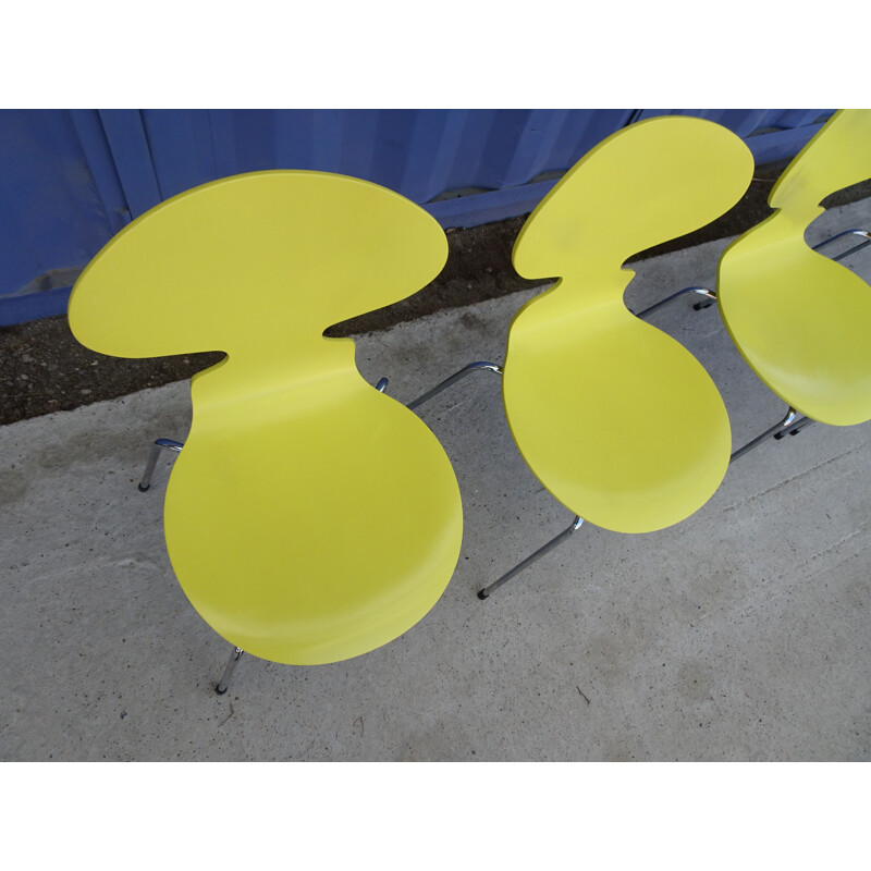 Suite de 4 chaises vintage fourmi jaune Jacobsen pour fritz hansen