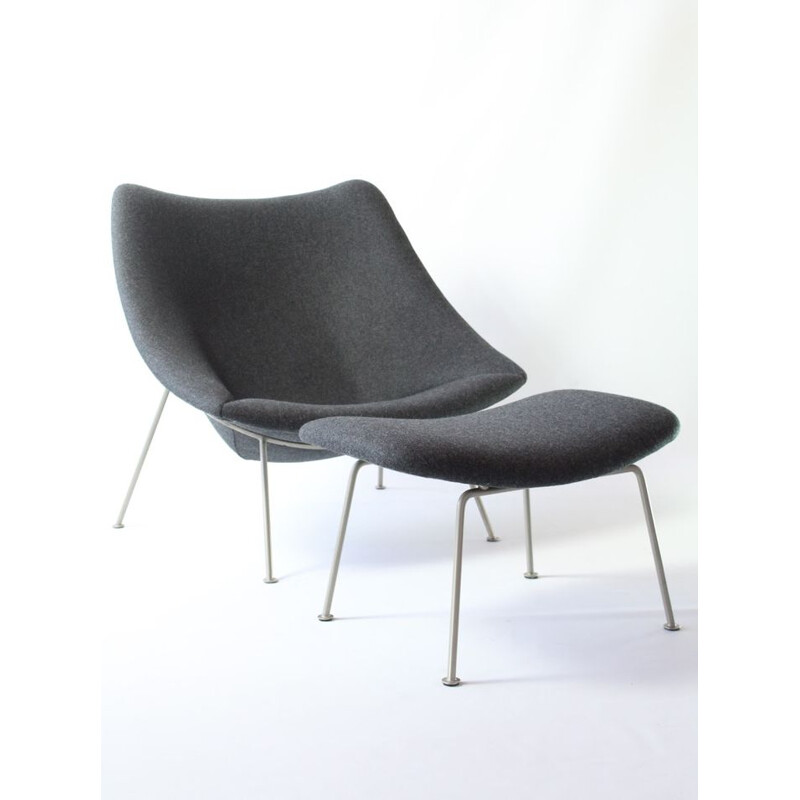 Vintage Oyster lounge chair and ottoman model F157 by Pierre Paulin for Artifort