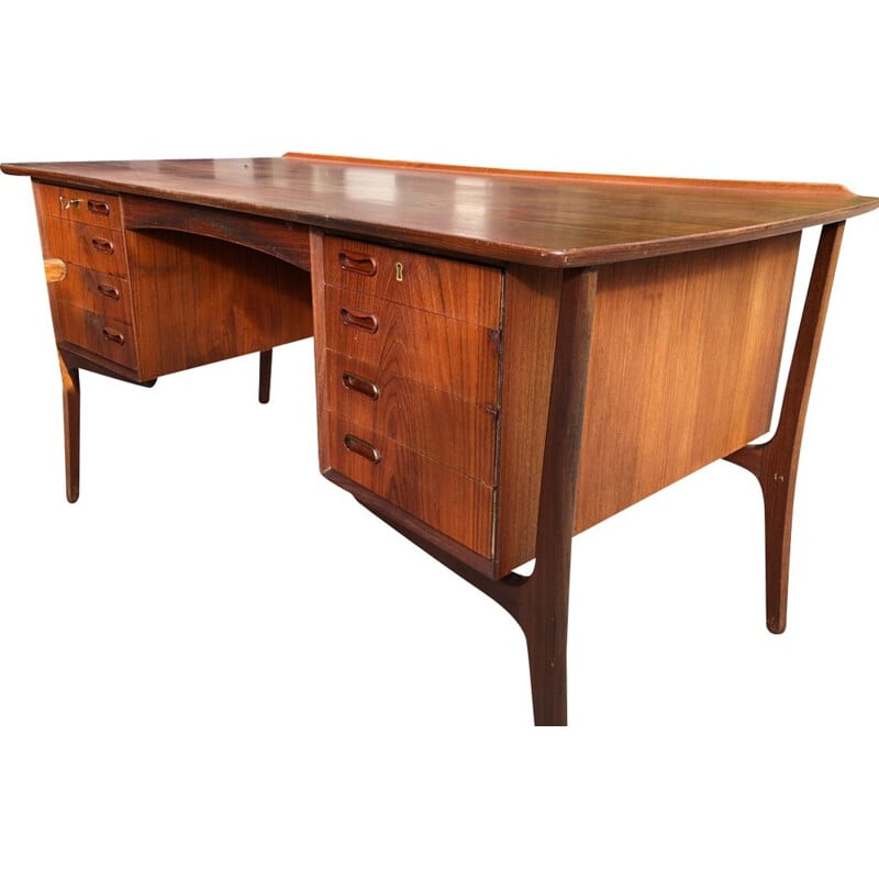 Vintage desk in rosewood by Svend Aage Madsen for H.P. Hansen