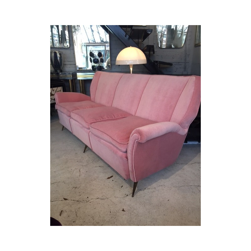 3 seater vintage sofa in brass and pink velvet - 1950s