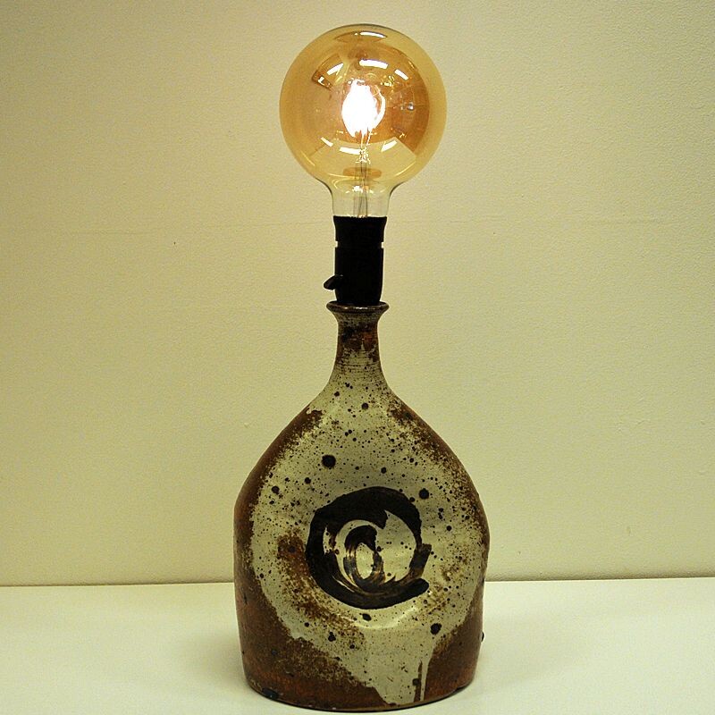 Vintage shaped scandinavian ceramic table lamp