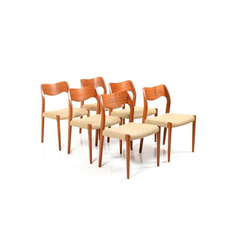 Set of 6 vintage Model 71 chairs by Niels O. Moller