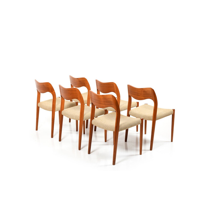 Suite de 6 chaises vintage modèle 71 par Niels O. Moller
