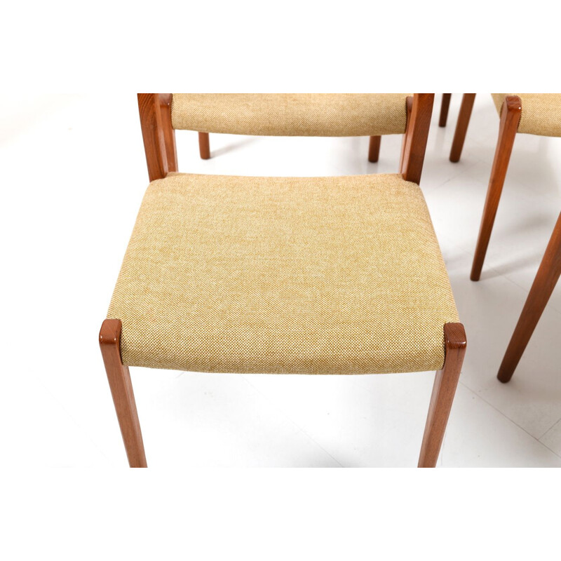 Set of 6 vintage Model 71 chairs by Niels O. Moller