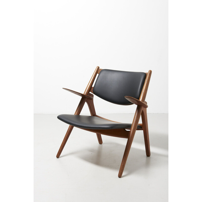 CH-28 chair in oakwood by Hans J. Wegner