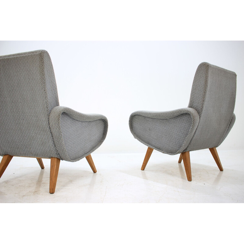 Paire de fauteuils vintage en tissu gris et bois 1970
