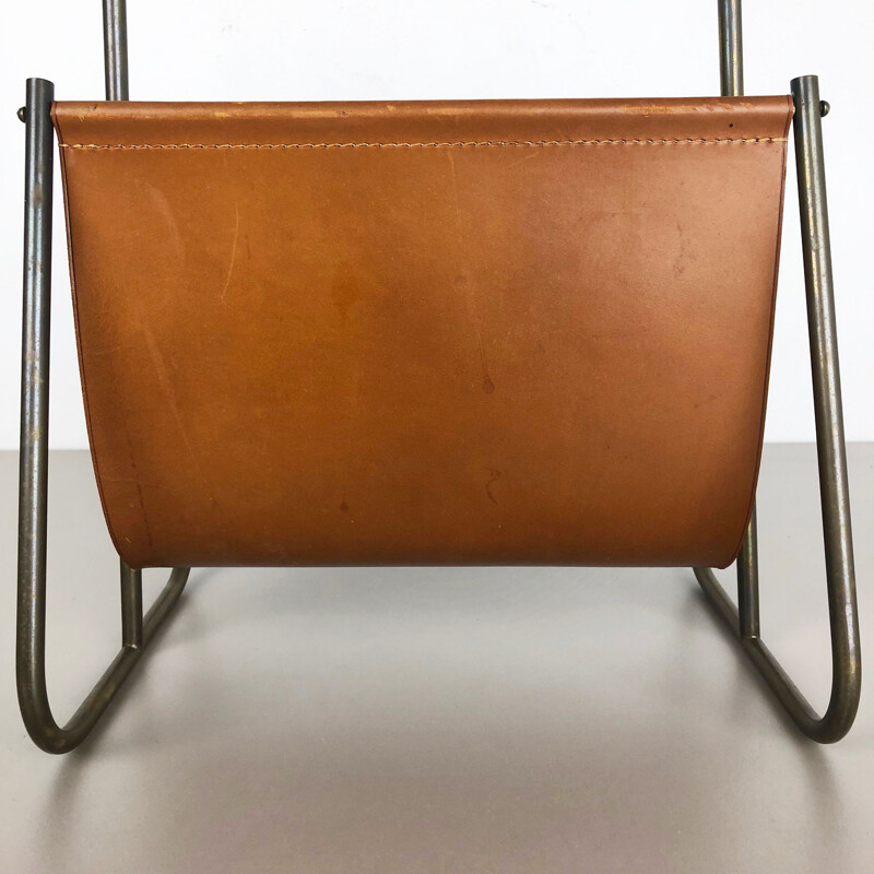 Vintage magazine rack in brass and leather model 4019 by Carl Auböck Werkstätte Aubock, Austria, 1950s 