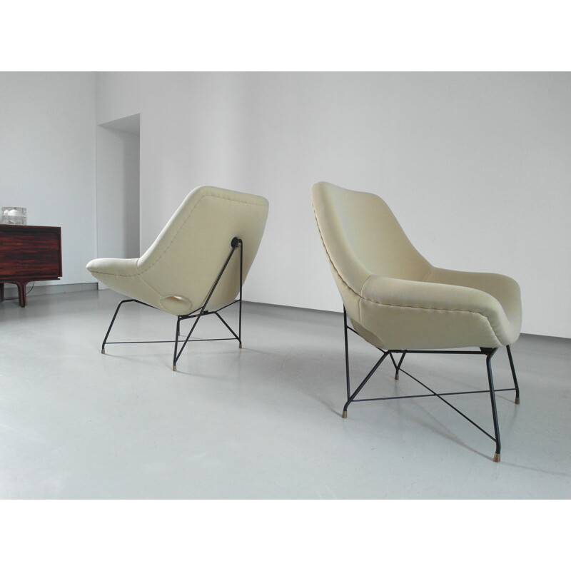 Pair of vintage armchairs for Saporiti in beige fabric and metal 1950