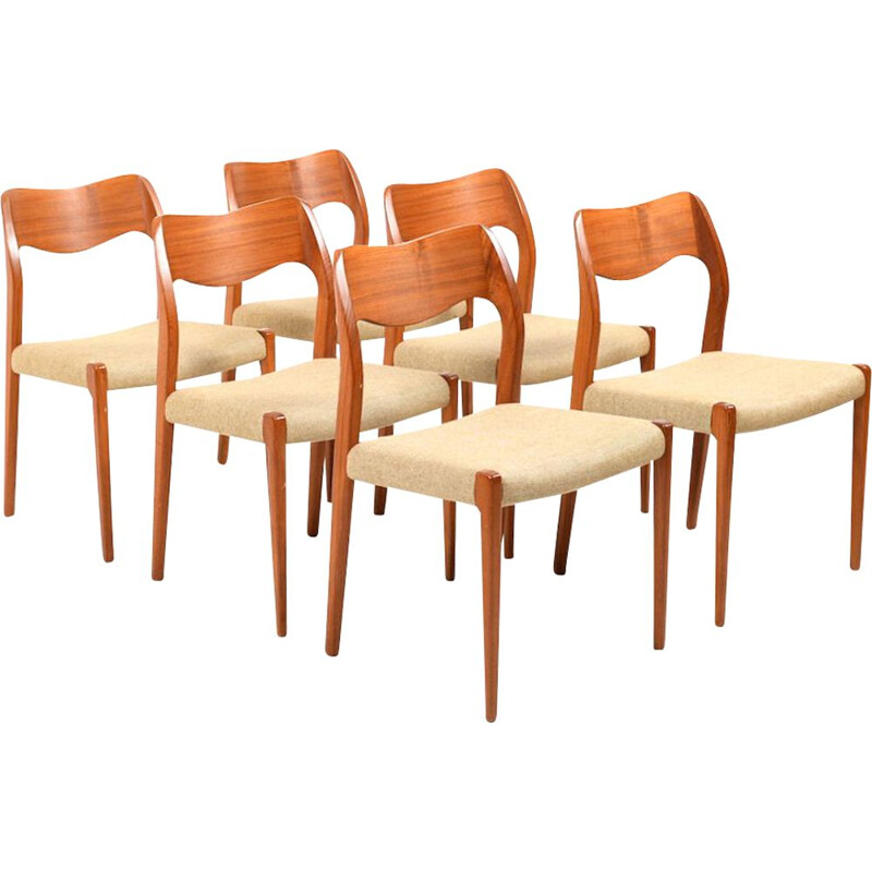 Set of 6 vintage Model 71 chairs by Niels O. Moller