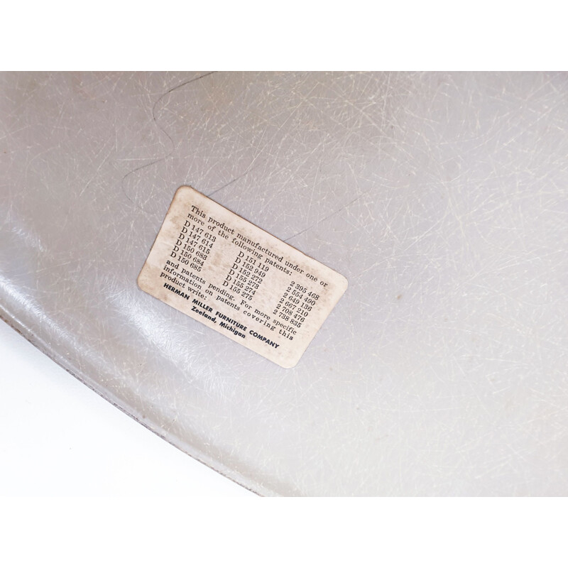 Rocking chair beige par Eames pour Herman Miller