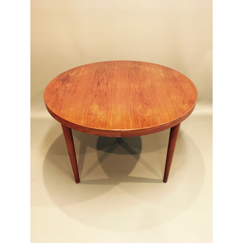 Scandinavian round table in teak