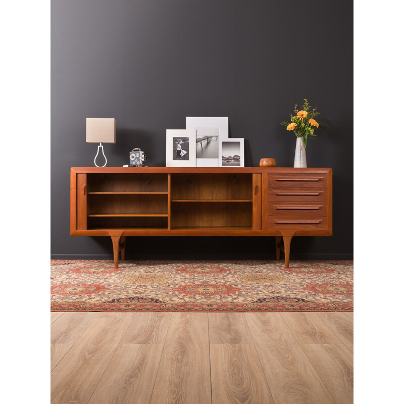 Vintage scandinavian sideboard for Faarup in teakwood 1960