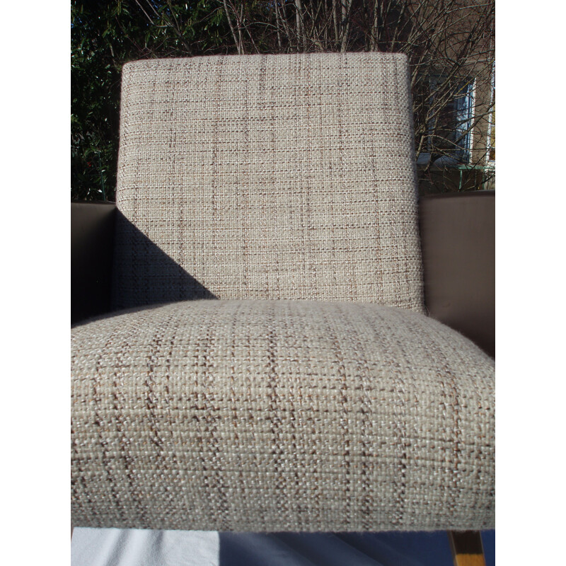 Paire de fauteuils vintage en tissu clair et skai marron 1970