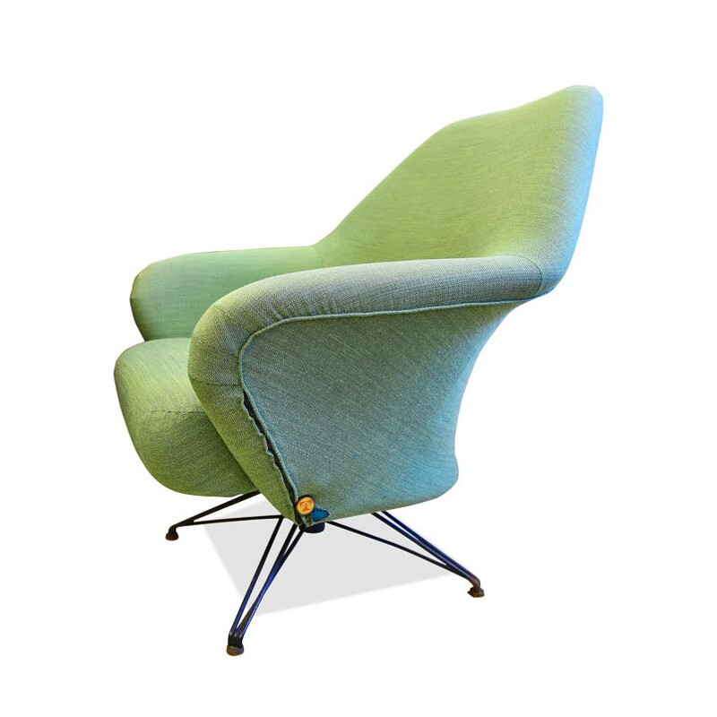 Vintage Tecno P32 armchair by Osvaldo Borsani