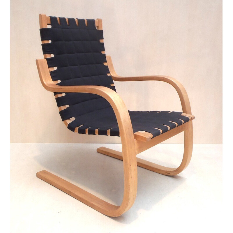 Pair of lounge armchairs, Alvar AALTO - 1970s