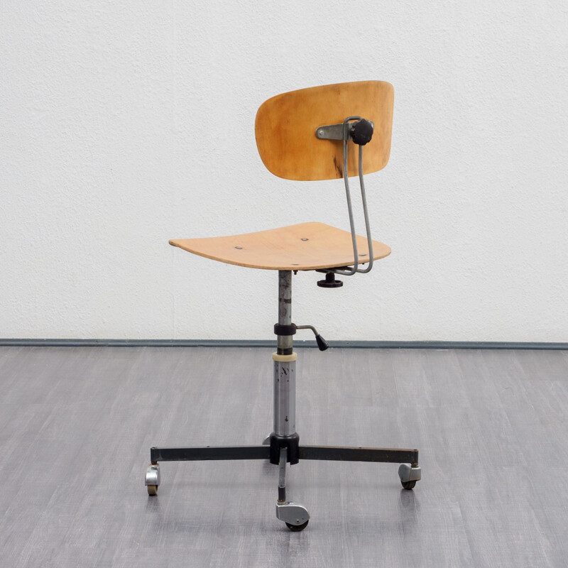 Chaise de bureau vintage, design industriel, bois, années 1960 