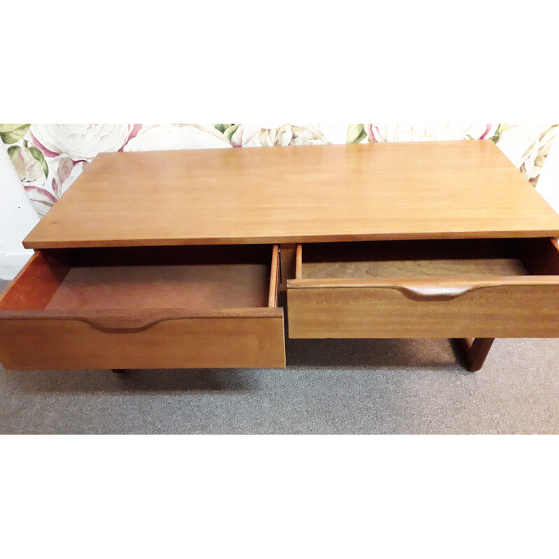 Vintage console in teak by G-Plan